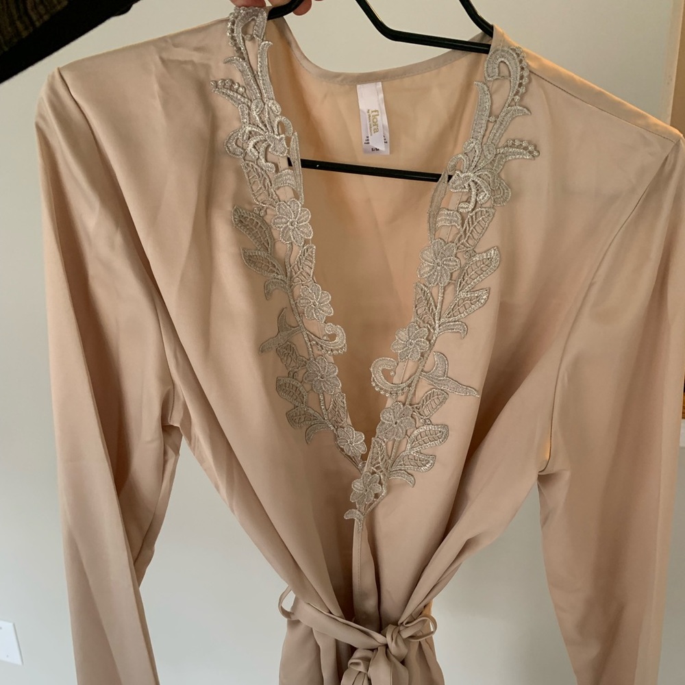 Women’s robe